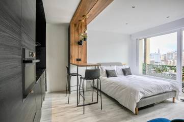 Gîte pour 2 personnes, avec balcon, animaux acceptés dans Gare D Annecy