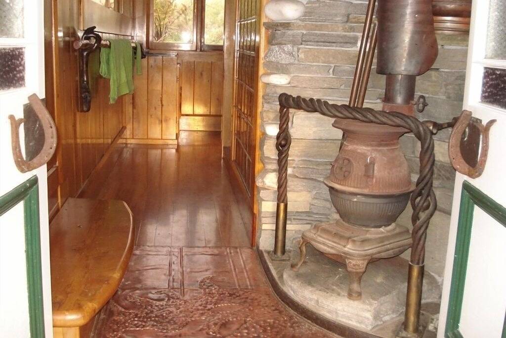 Wildside Lodge (romantische Off-Grid-Kabine) in Westland District