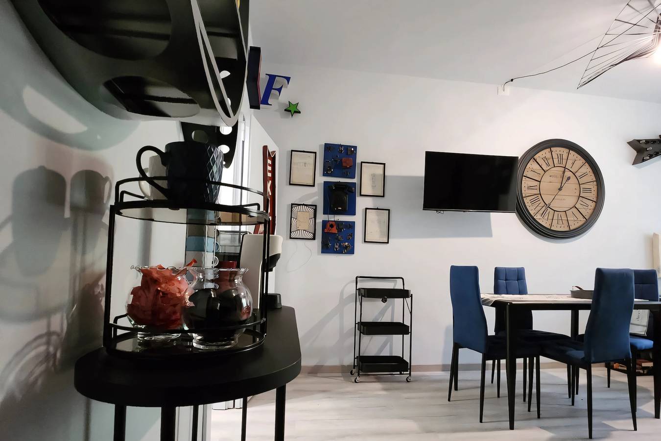 Ganze Wohnung, Apt Suite 125 shared pool & sun terrace in Gardone Riviera, Gardasee-Berge