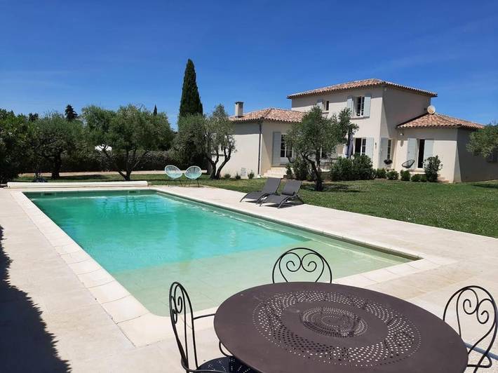 Location de vacances pour 8 personnes, avec Terrasse ainsi que Piscine et Vue à Flaux