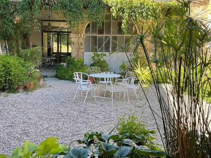 Location de vacances pour 2 personnes, avec piscine ainsi que jardin et vue à Montaren-et-Saint-Médiers - 2