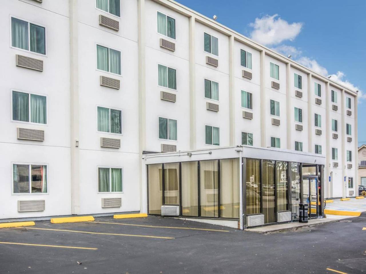 Apartamento entero, Ms 6-Framingham|1 cama queen Nevera con microondas in Framingham (Massachusetts), Massachusetts