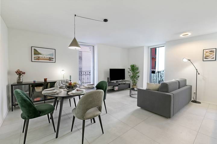 Apartamento de vacaciones para 4 personas, con balcón además de piscina para niños y vistas al lago, Familias con niños - 1