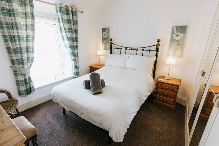Willow Cottage, 3 Bed Cottage, Penrhyn Bay in Penrhyn Bay, Conwy region