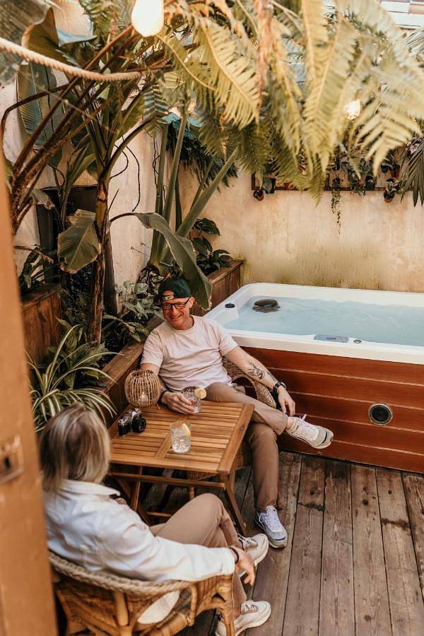 Gîte pour 2 personnes, avec terrasse ainsi que jardin et jacuzzi à Vauvert - 3