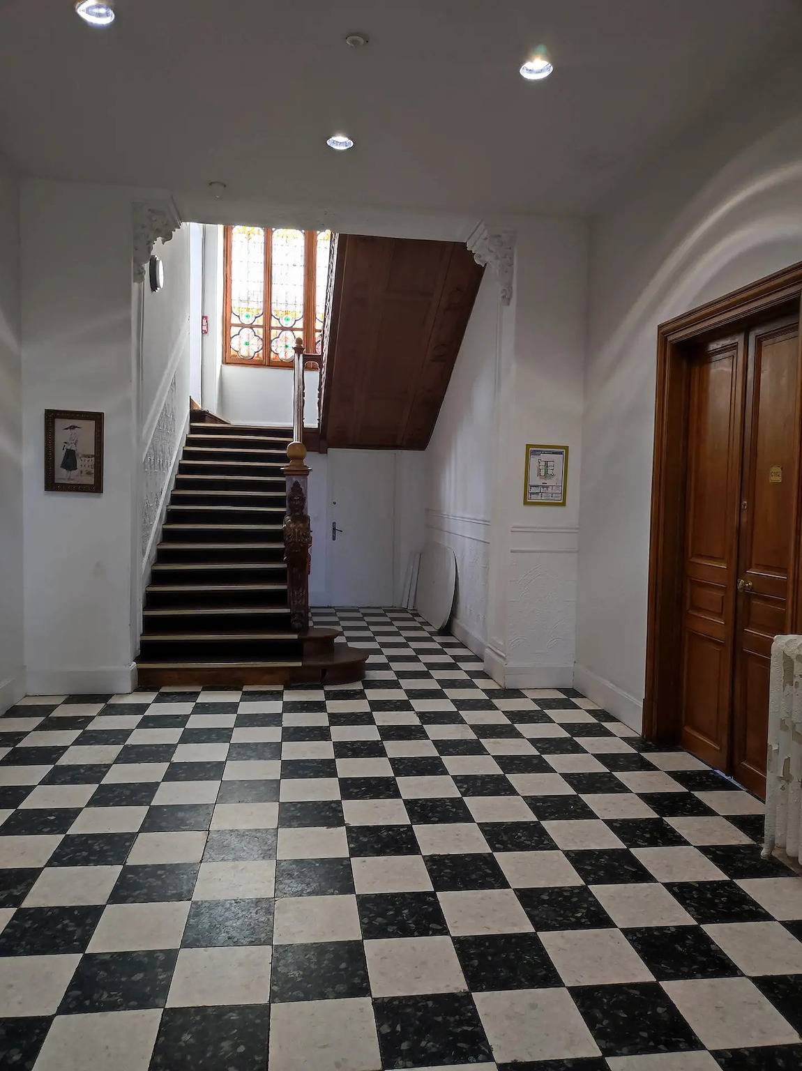 Apartamento entero, T3 grande en el corazón del castillo con balcón in Jausiers, Parque nacional de Mercantour