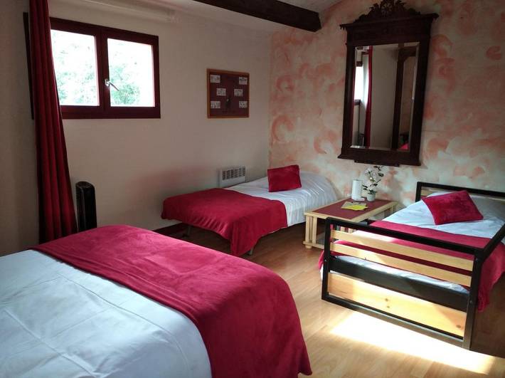 Location de vacances pour 6 personnes, avec piscine ainsi que jardin et vue, animaux acceptés dans Saint-Géry-Vers - 4