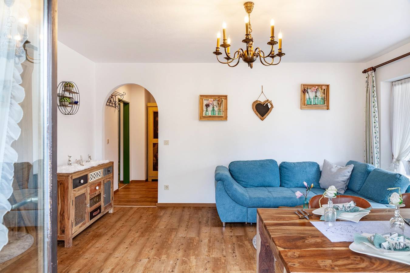 Ganze Wohnung, Ferienwohnung 'Aschaubichl - Wohnung Alpenrose' mit Bergblick, Balkon und Wlan in Grainau, Eibsee
