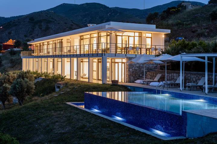 Villatepeboz bei İzmir in Türkische Ägäis