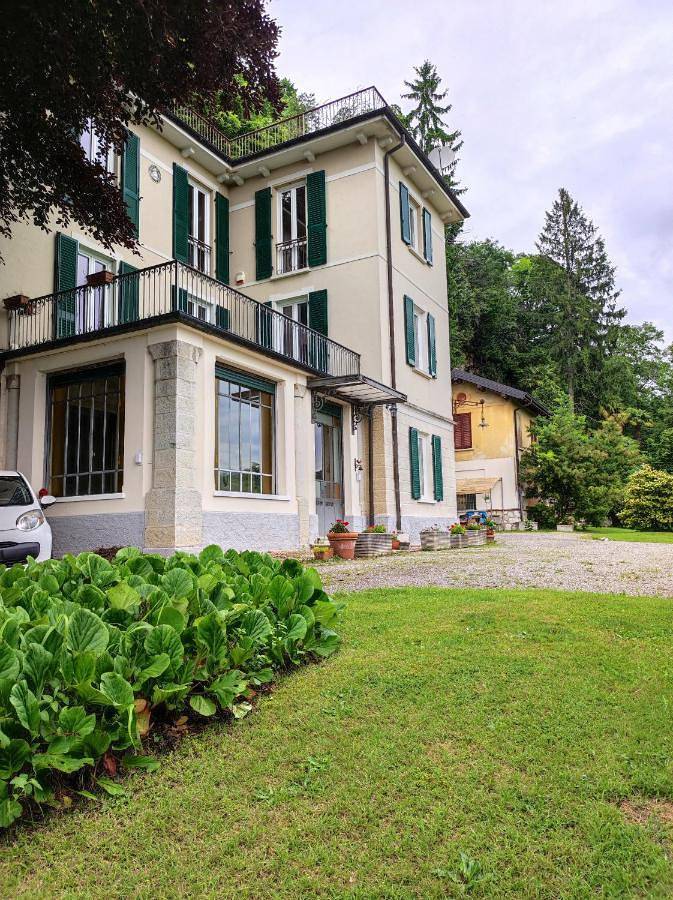 Villa in Varese, Varese Provinz