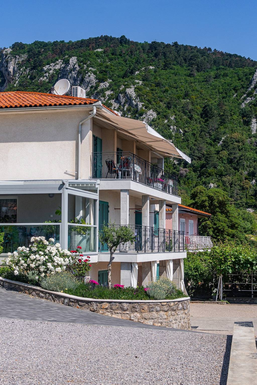 Ganze Wohnung, Apartments by the sea Medveja, Opatija - 7720 in Medveja, Opatija Riviera