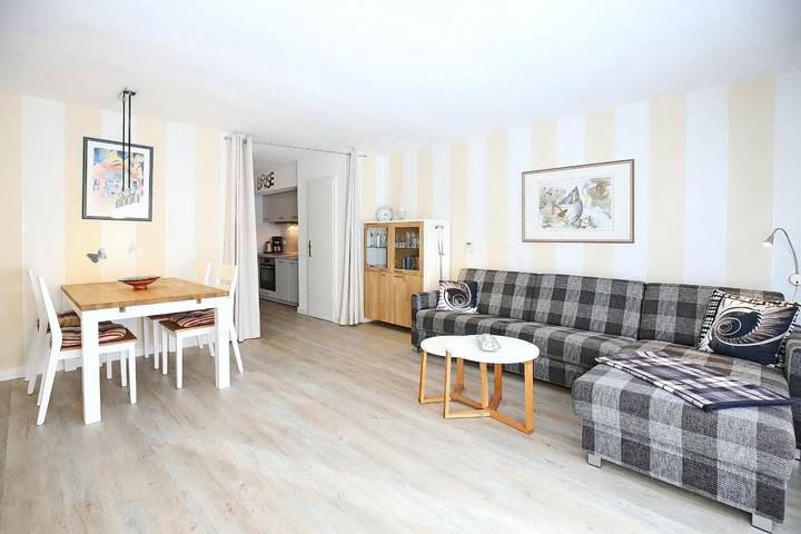 Ferienwohnung für 4 Personen, mit Terrasse und Garten in Ostseebad Boltenhagen
