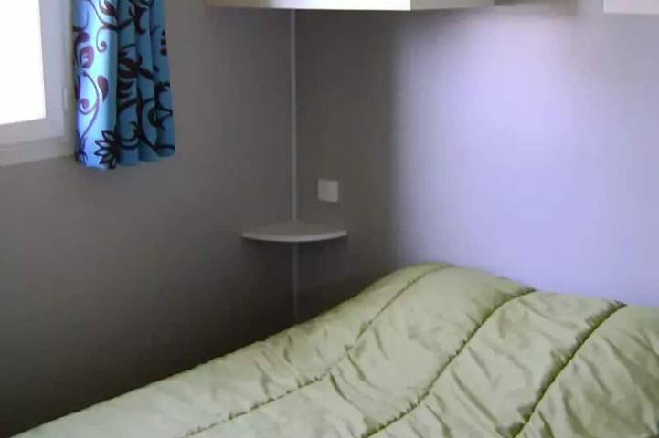 Gîte pour 6 personnes, avec terrasse et piscine à Jugon-les-Lacs - 2
