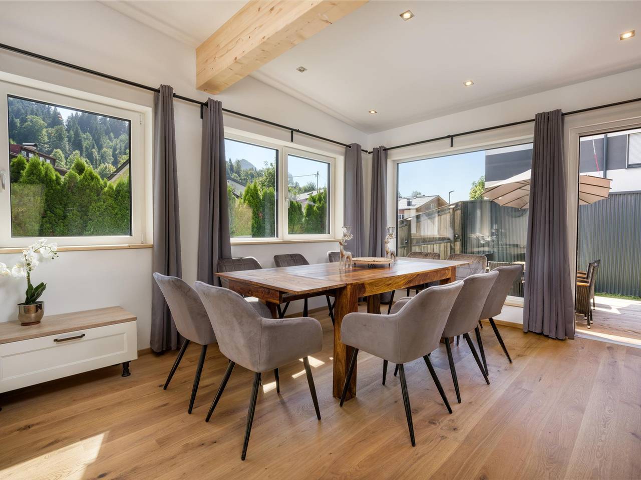 Luxuriöses Chalet im Zentrum, 50m zum Skibus in Fieberbrunn, Bezirk Kitzbühel