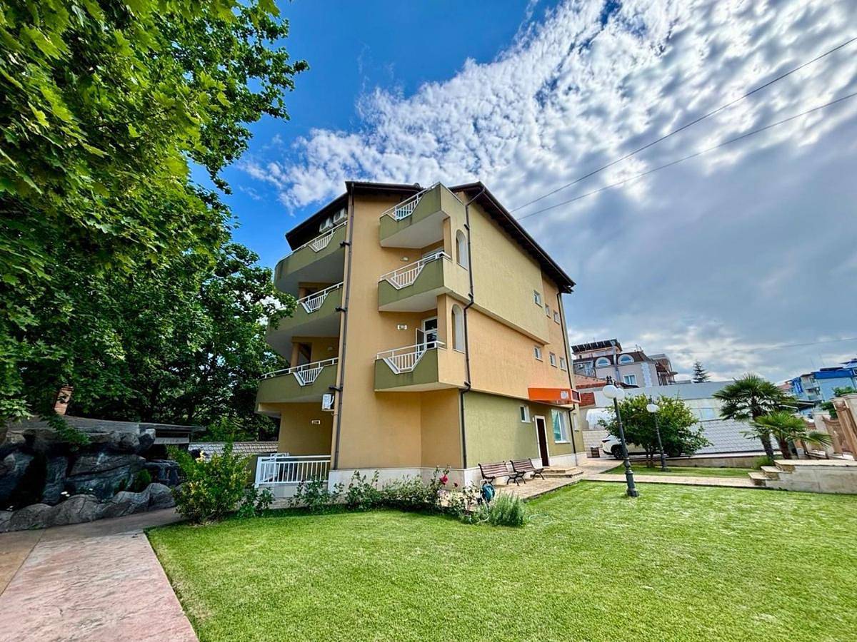 La Zur Guest House in Ravda, Nessebar