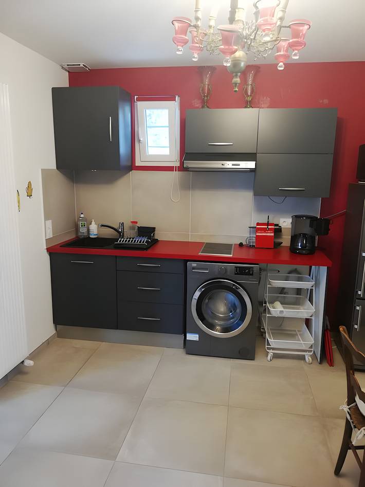 Entire apartment, 37 m² Apartment with Private Garden and Wi-Fi in Yerres, Essonne