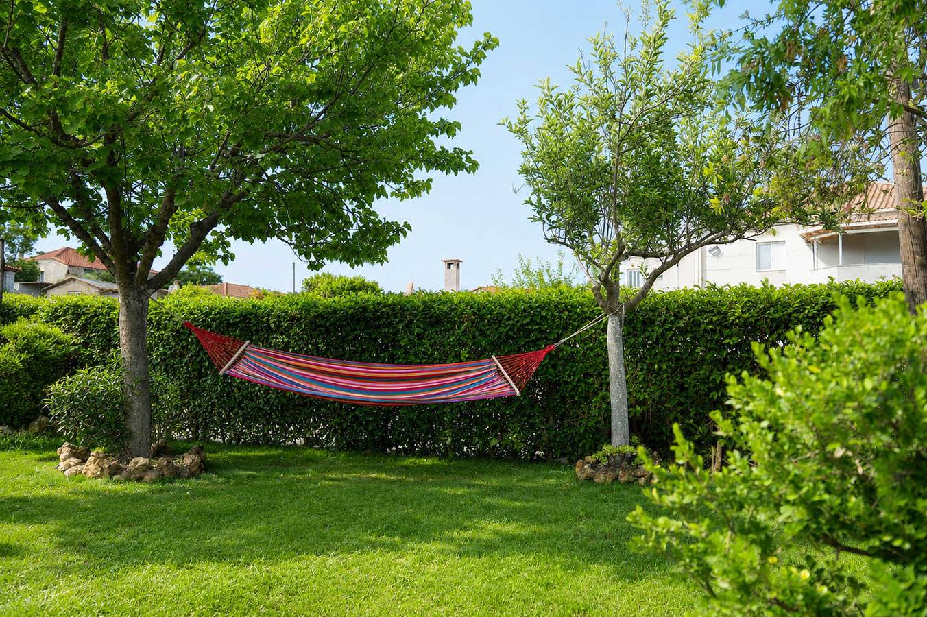 Valira Cozy Home w Rustic Charm & Private Garden in Messenien