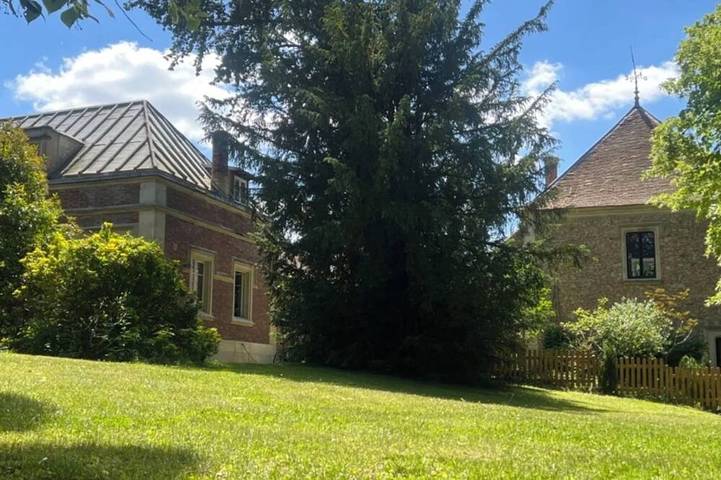Gîte pour 10 personnes, avec jardin
