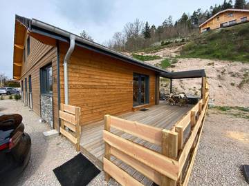 Gîte pour 5 personnes, avec jacuzzi et terrasse à Rochesson