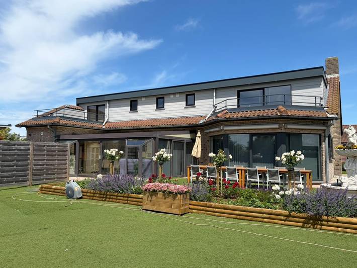 Villa pour 18 personnes, avec Jacuzzi et Terrasse ainsi que Jardin et Sauna à Middelkerke