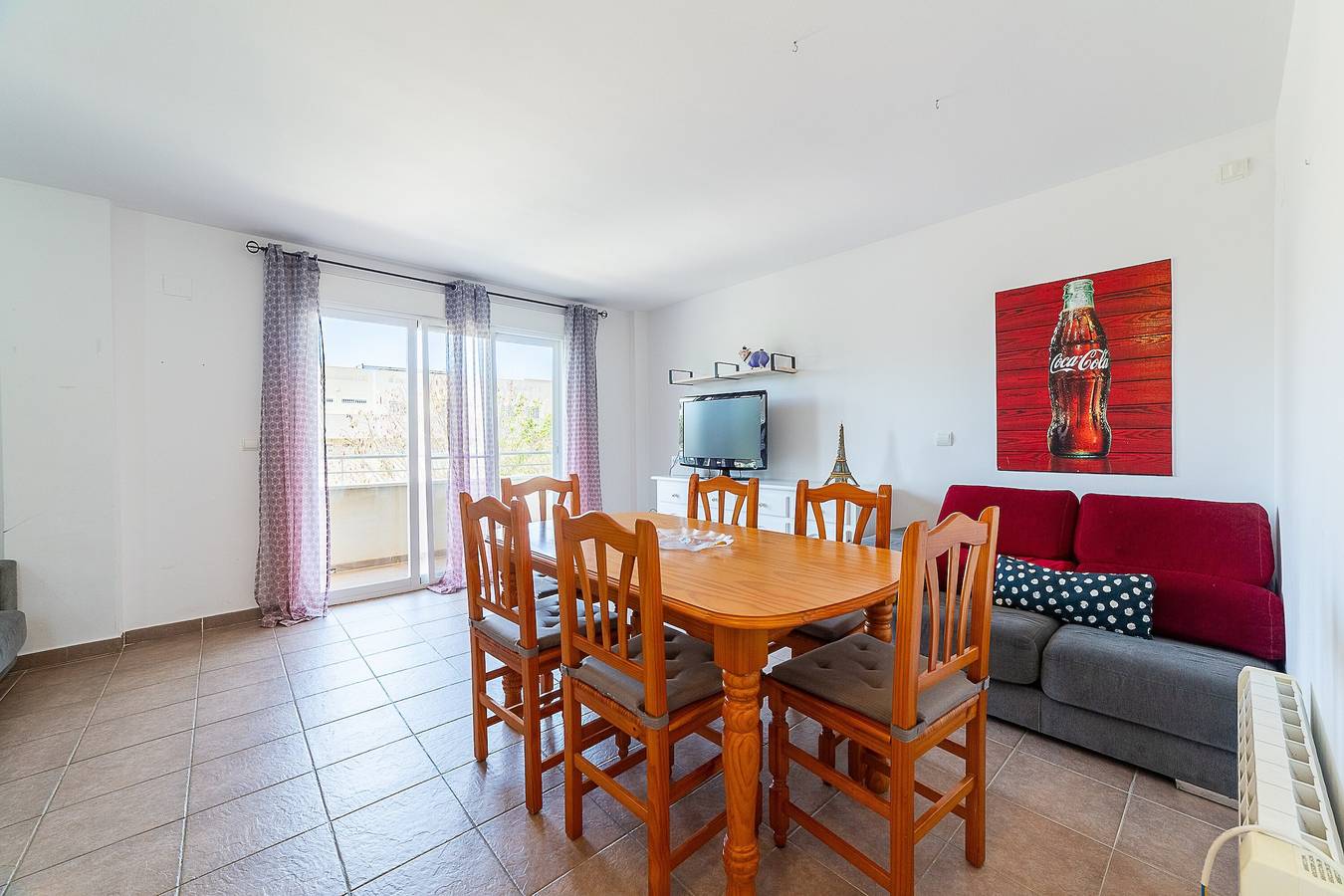 Apartamento entero, Apartamento 'El Toyo Cabo De Gata' con vistas al mar, piscina compartida y Wi-Fi in Retamar, Almería