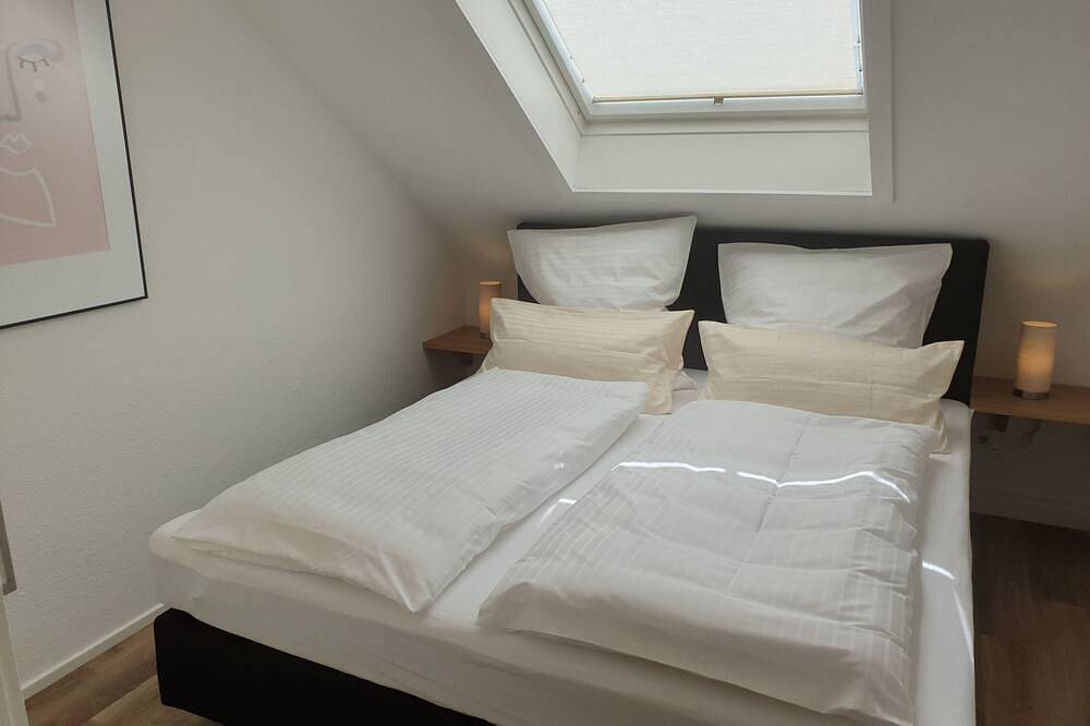 Ganze Wohnung, Modern 2 room apartment in Leinfelden in an excellent location and infrastructure in Leinfelden-Echterdingen, Landkreis Esslingen