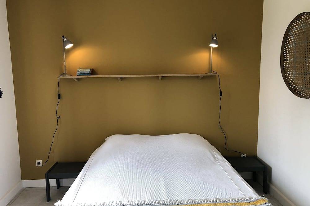 In einem Feld von Olivenbäumen, Haus für 6-7 Personen mit einem großen Swimmingpool in Mirabel-aux-Baronnies, Nyons und Umgebung