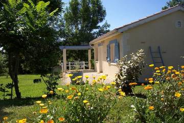 Gîte pour 4 personnes, avec terrasse et jardin à Montréal (Gers)