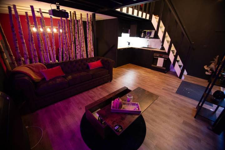 Location de vacances pour 3 personnes, avec sauna ainsi que jacuzzi et terrasse dans Hastière-par-delà - 4