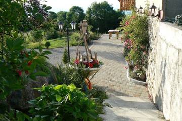 Location de vacances pour 10 personnes, avec terrasse et jardin à Lugrin