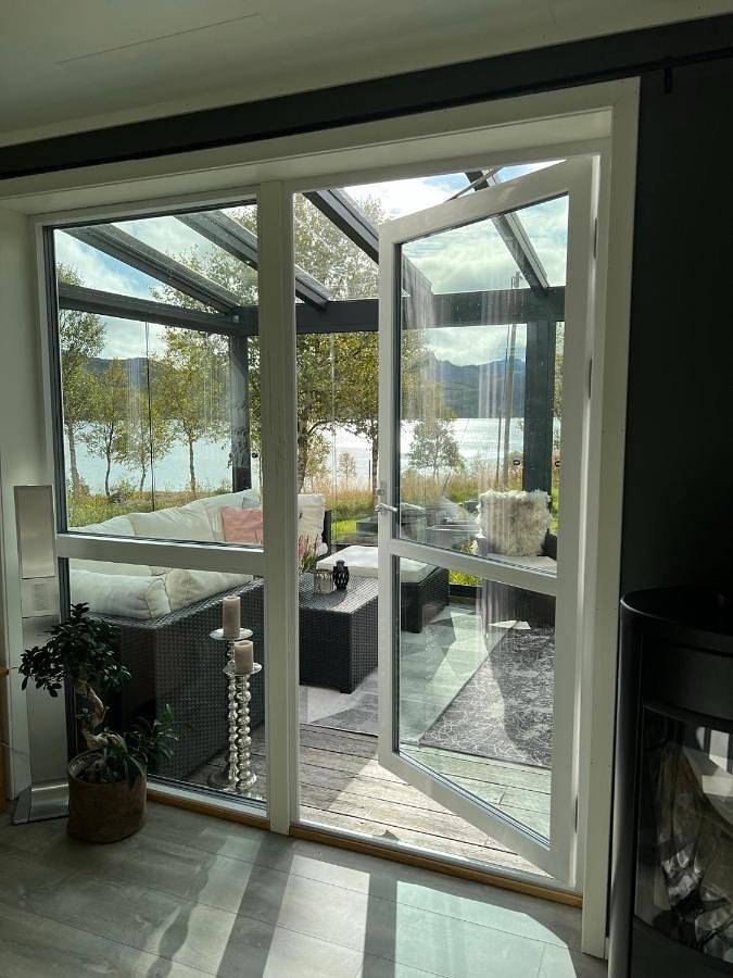 Vakantiehuis voor 6 personen, with uitzicht op het meer and tuin as well as uitzicht - 1
