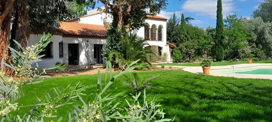 Gîte pour 10 personnes, avec jardin ainsi que piscine et balcon à Le Soler - 2