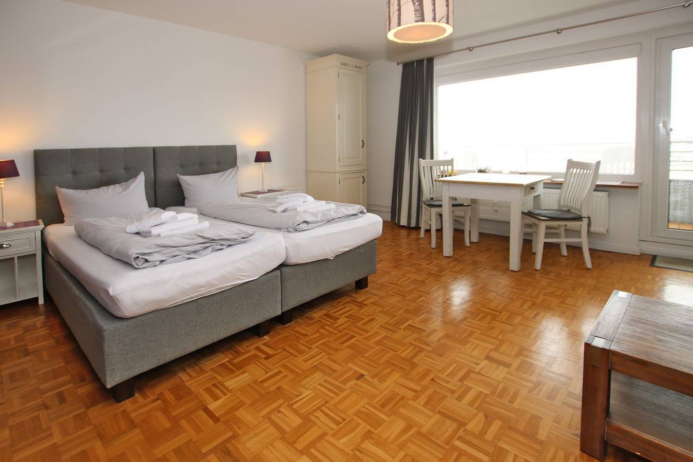 Ganze Wohnung, Ferienwohnung mit 1- Zimmer auf ca. 43m² in 1. Strandlage mit Meerblick in Wyk auf Föhr (Stadt), Wyk auf Föhr