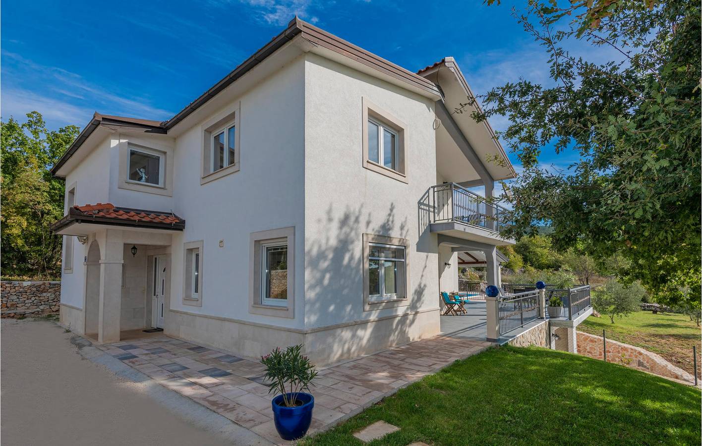 Charmantes Apartment mit Pool und Terrasse in der Nähe von Imotski und dem Modro Jezero in Imotski, Makarska Riviera