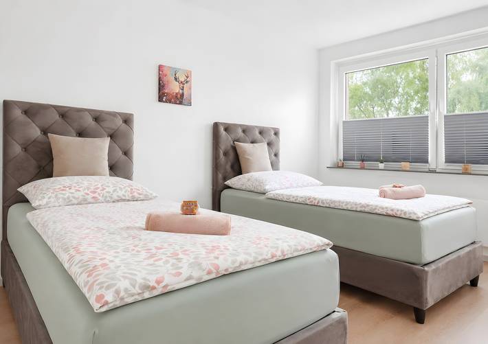 Ferienwohnung für 5 Personen, mit Balkon und Garten in Oberhausen