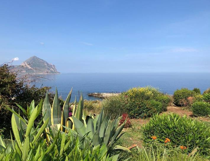 Ferienhaus für 6 Personen, mit Terrasse und Garten sowie Pool und Ausblick