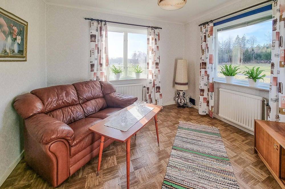 Schönes Haus mit 3 Schlafzimmern in. in Smeviken, Bullarebygden