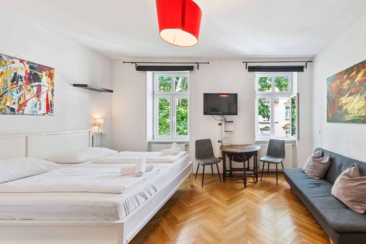 Ganze Wohnung, Ferienwohnung für 3 Personen mit Garten in Floridsdorf, Wien