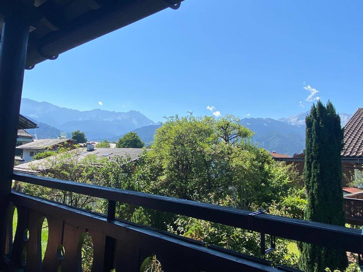Ganze Wohnung, One-Bedroom Apartment with Balcony and Mountain View in Garmisch-Partenkirchen, Bayerische Alpen