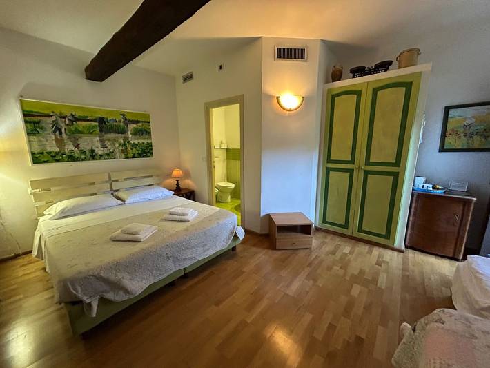 Location de vacances pour 3 personnes, avec bassin pour enfant et jardin dans Ligurie