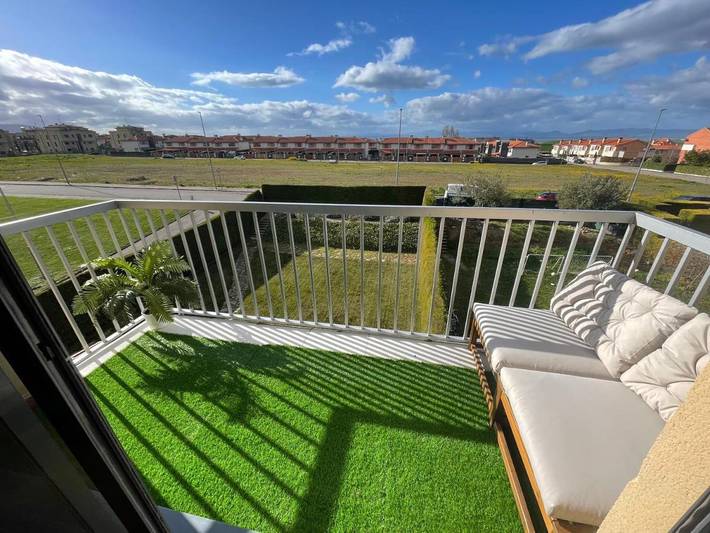 Apartamento de vacaciones para 4 personas, con vistas además de piscina y terraza - 1