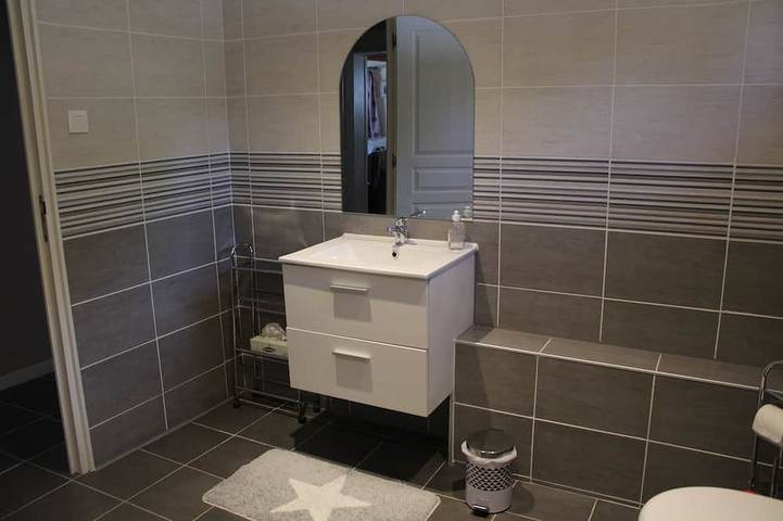 Geräumige 3-Bett-Gite, Arques, Aude, Pool, Whirlpool und kostenloses Wlan. in Arques (Aude), Regionaler Naturpark Corbières-Fenouillèdes