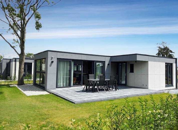 Vakantiepark voor 6 personen, with kinderzwembad and zwembad as well as sauna and tuin in Zeeland