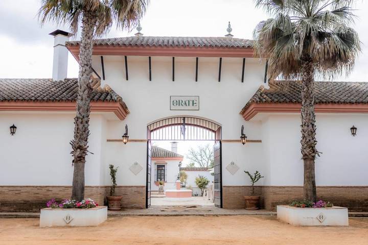Casa de vacaciones para 8 personas, con Balcón y Terraza además de Piscina y Vistas en Mairena del Alcor