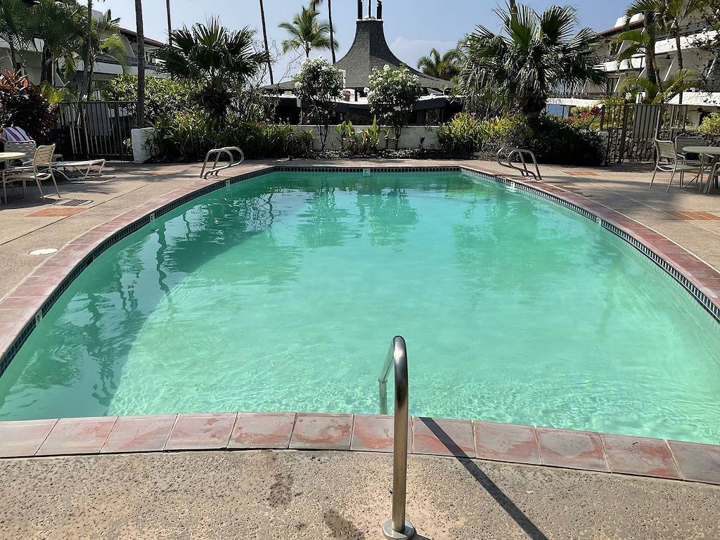 Ganze Wohnung, Deluxe 2 Bedroom 2Ba on Ocean Front Property with Private Beach Unit in Komohana Kai, Alii Kai