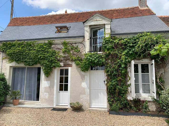 Location de vacances pour 4 personnes, avec vue ainsi que piscine et jardin à Monteaux - 3