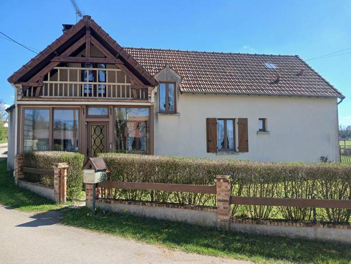 Location de vacances pour 4 personnes, avec jardin et balcon dans Poiseul-la-Ville-et-Laperrière
