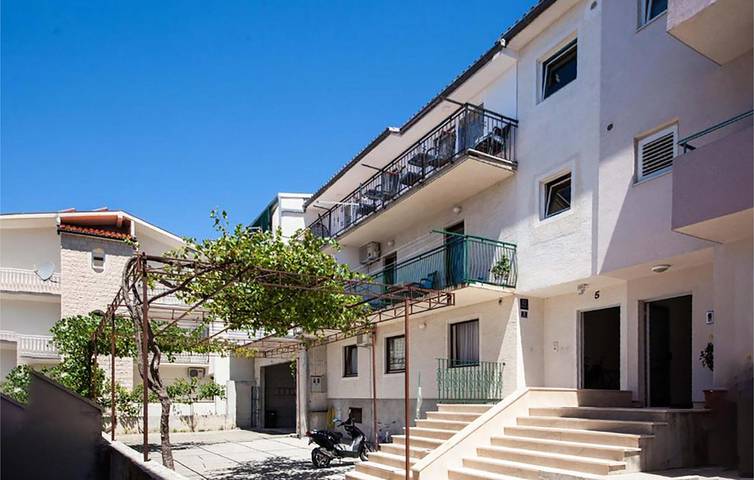 Ferienwohnung für 7 Personen, mit Garten und Seeblick sowie Terrasse - 1