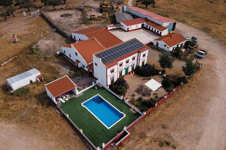 Finca für 25 Personen, mit Pool in Extremadura