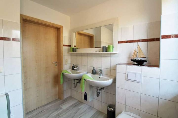 Ferienwohnung für 3 Personen, mit Terrasse und Garten in Saal - 4